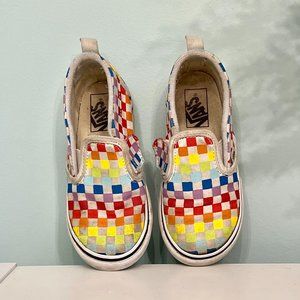 Vans Toddler Slip-On V Checkerboard Sneaker in Rainbow, 10